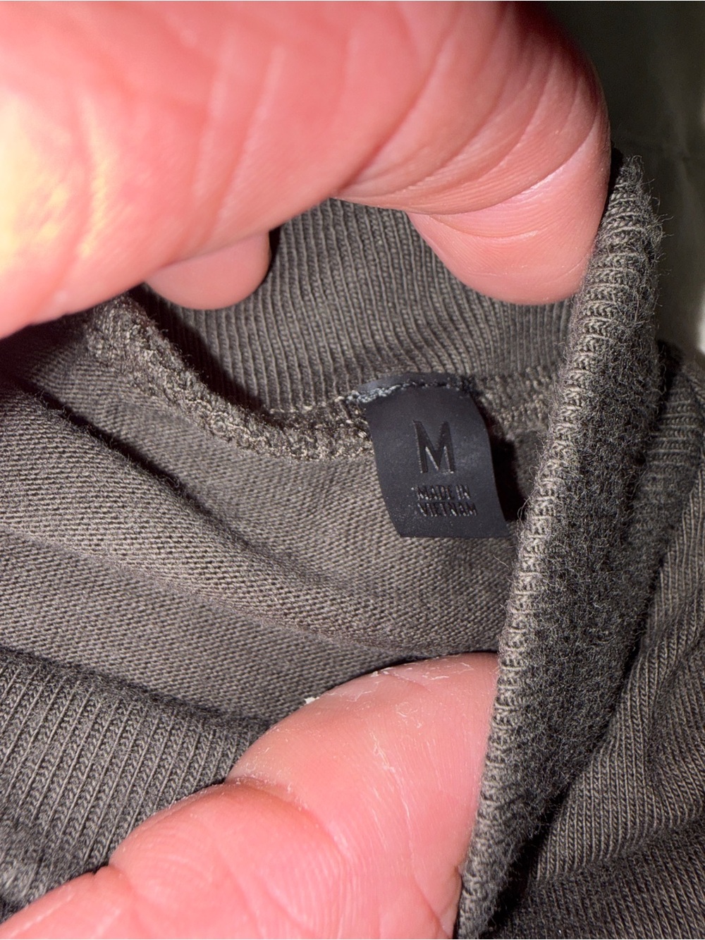 Essentials shirt - Picture 3 of 7